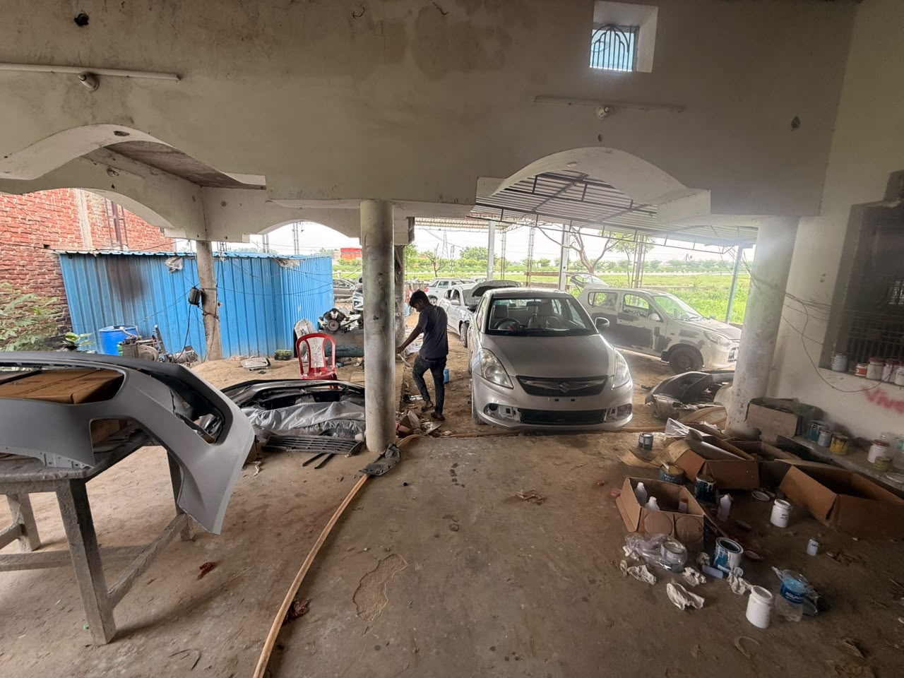 Mechanic performing full car service checkup in Jaunpur